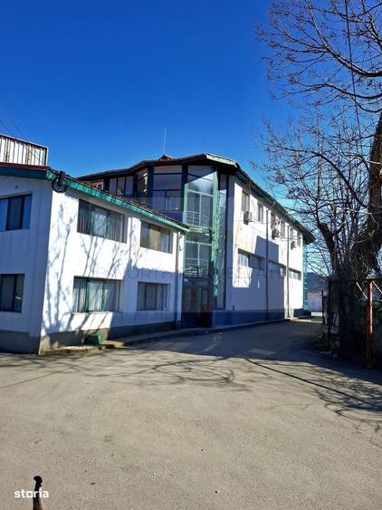 Spre Inchiriere : Spatiul Comercial si Depozit - 6