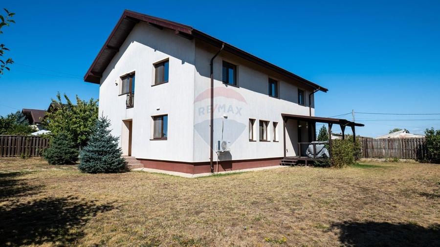 Branesti - vanzare vila deosebita cu 4 camere- Autostrada Soarelui - 1