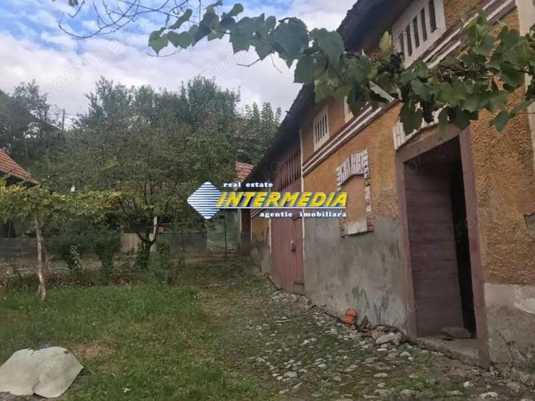 Casa in Cricau cu 3 camere de vanzare teren de 1300 mp - 12