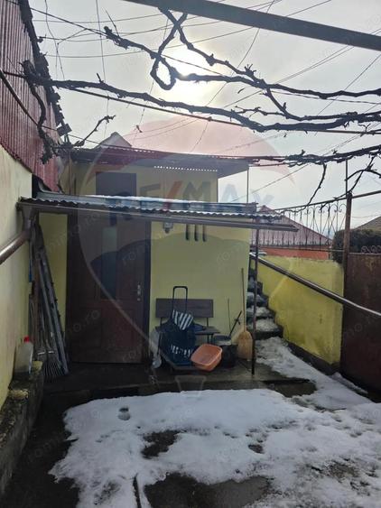 Casa de vanzare, curte proprie -Medias, str. Stadionului - 9