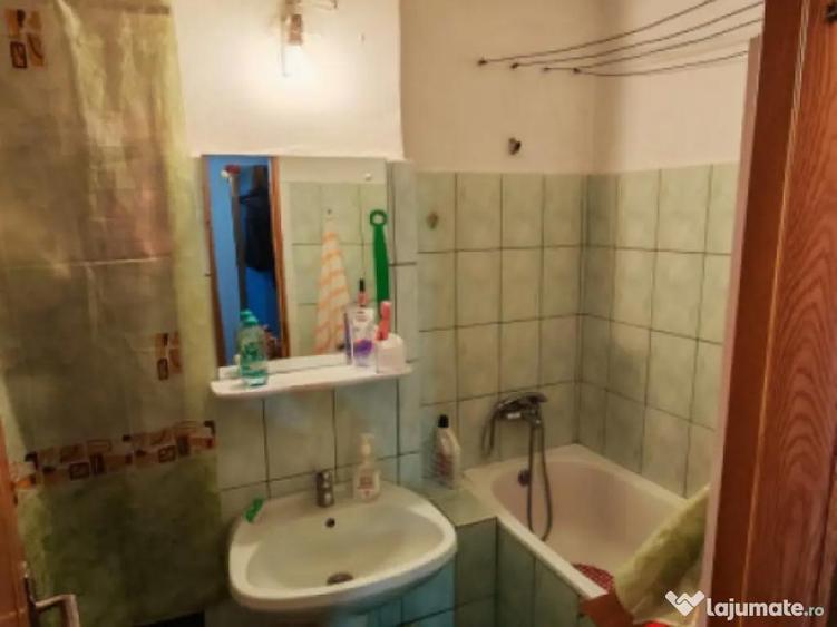 - Apartament 1 camera decomandat, zona Dorobantilor, etaj 3/ - 8