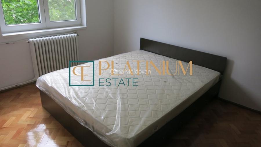 P4563 Apartament cu 3 camere, zona Centrala/Piata 700 P4563 Apartament cu 3 camere, zona Centrala/Piata 700