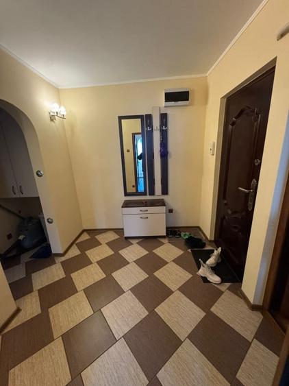 Mobilat. Apartament 2 camere conf.1 decomandat, Dorobantilor, etaj 3/4 - 10