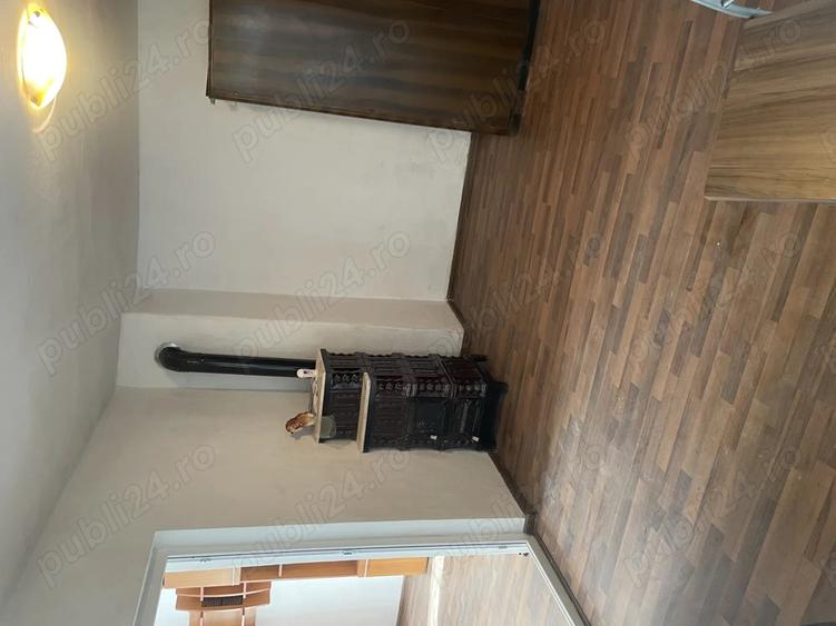 Vand casa in Ciugudul de Sus . Pentru mai multe detalii , va rog sa ma contacta?i in privat - 3