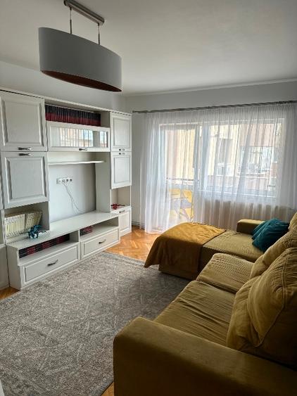 Inchiriez apartament 3 camere | UMF | Decomandat | strada Viilor - 2