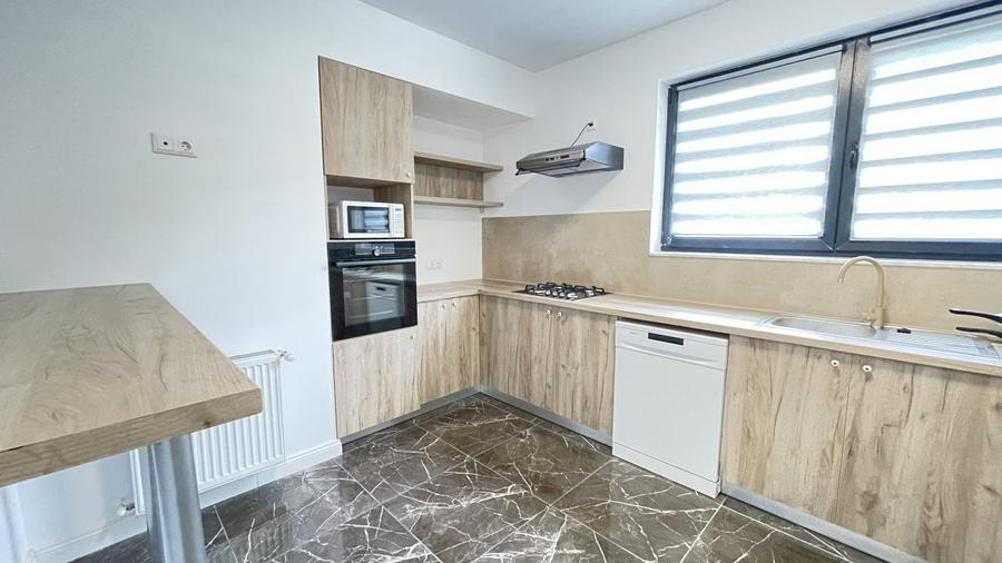 Casă individuală cu 5 camere cu Teren 600 Mp în Corbeanca