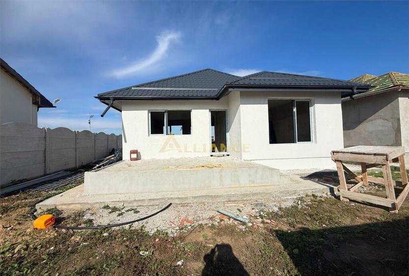 Casa Individuala / 3 Camere / 1 Baie / Teren 282 mp - 2