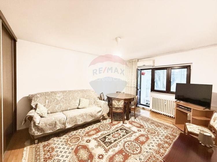 De vanzare | Apartament 3 camere, 2 bai, balcon | Apusului