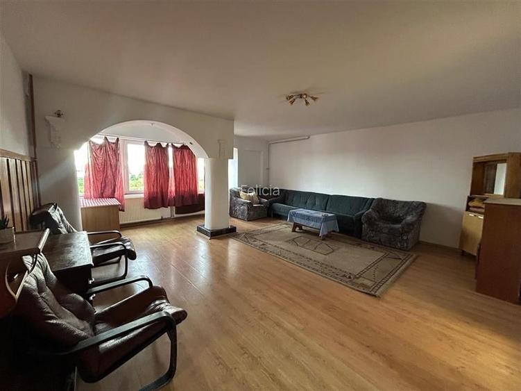 Penthouse mobilat si utilat modest, Centrul Civic Penthouse mobilat si utilat modest, Centrul Civic