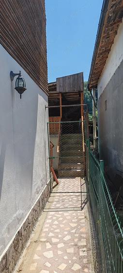 Casa Vila de vanzare in Comuna Bezdead, Jud. Dambovi?a, Pucioasa ( 25 km de Sinaia ) - 3