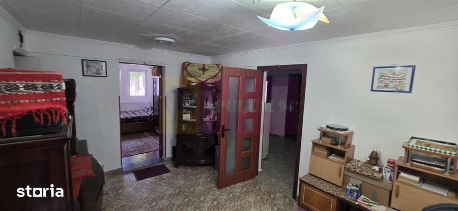 Casa de vanzare cu 5 camere in Mislea - 5