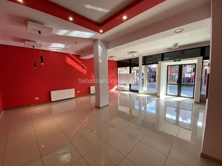 Spațiu comercial de închiriat - 246 mp - Complex Orizont Spațiu comercial de închiriat - 246 mp - Complex Orizont