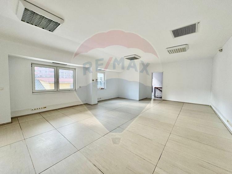 Casă / Vilă cu 7 camere de vânzare în zona Elisabetin - 4