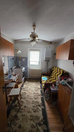 Apartament 3 camere nelocuit de vanzare - Slobozia, IL - 5