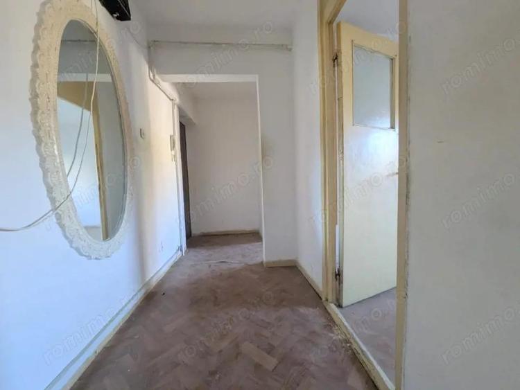 Str Carpati - Piata Sud, Apartament 3 camere, etaj 2/4, bucatarie mare - 3