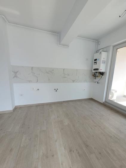 COMISION 0! SUPER PRET - STUDIO  FINALIZAT 45.80 MP - ACCES PISCINA - 67900 E - 1