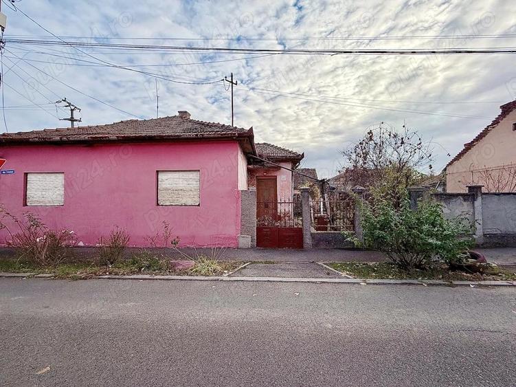 VANDUT! Casa in Micalaca str.Crinului nr.28, teren 621 mp, fs.14,76 ml - 3