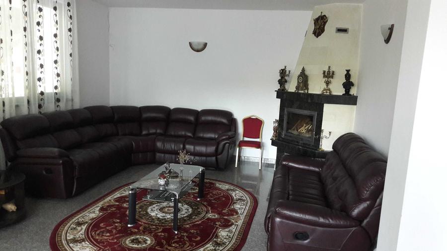 Casă cu 4 camere în Cheia
