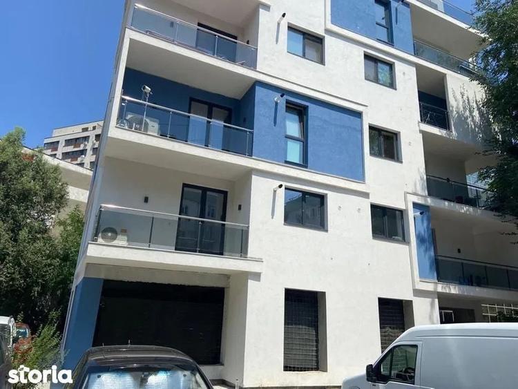 Spațiu comercial, de 300 mp, în Andronache