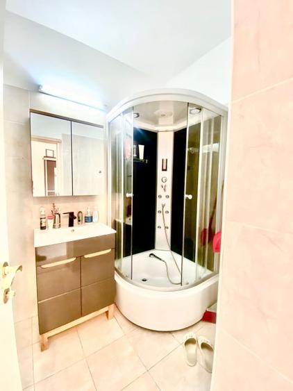 Garsonieră mobilată, utilată, etaj 4, str Războieni - 6