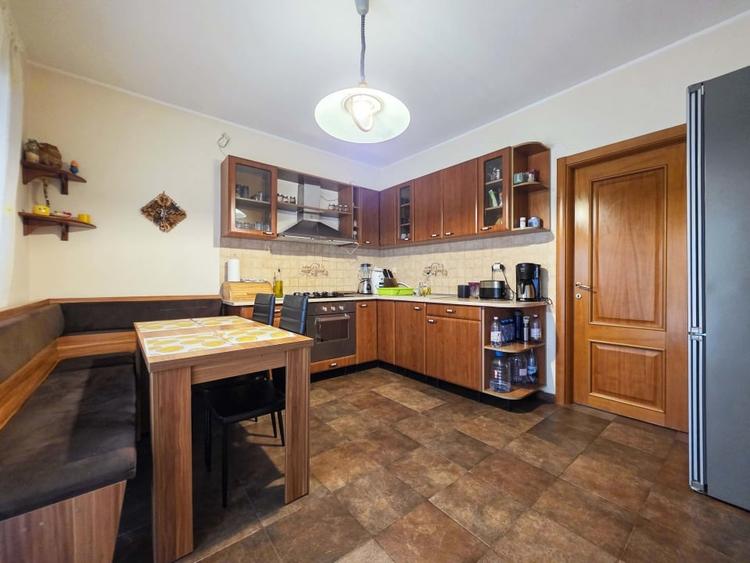 Vila de vanzare P+E cu 4 dormitoare - zona Inel 2 - spatioasa si eleganta. - 7