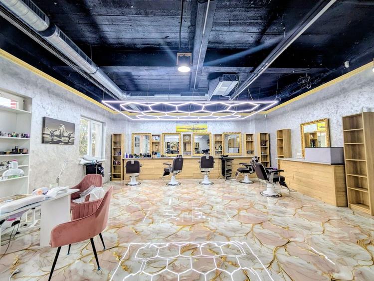 De închiriat: SAD - 220 mp - Pretabil pentru salon de infrumusetare - 2