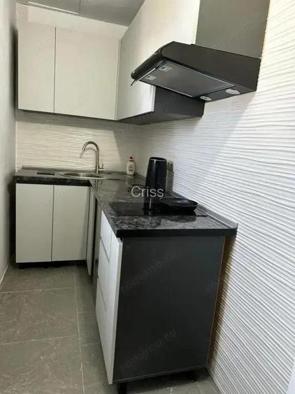 Garsoniera de vanzare zona Universitate