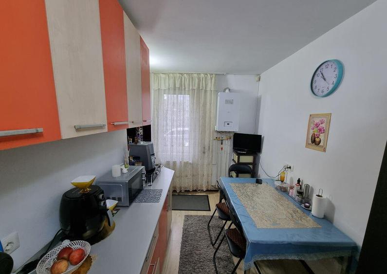 Central Ferdinand-apartament 4 camere decomandat cu gaze - 9