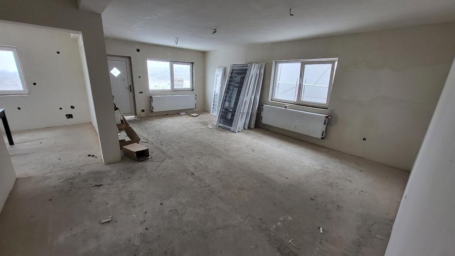 Vand apartament/spatiu servicii + demisol + garaj - 8