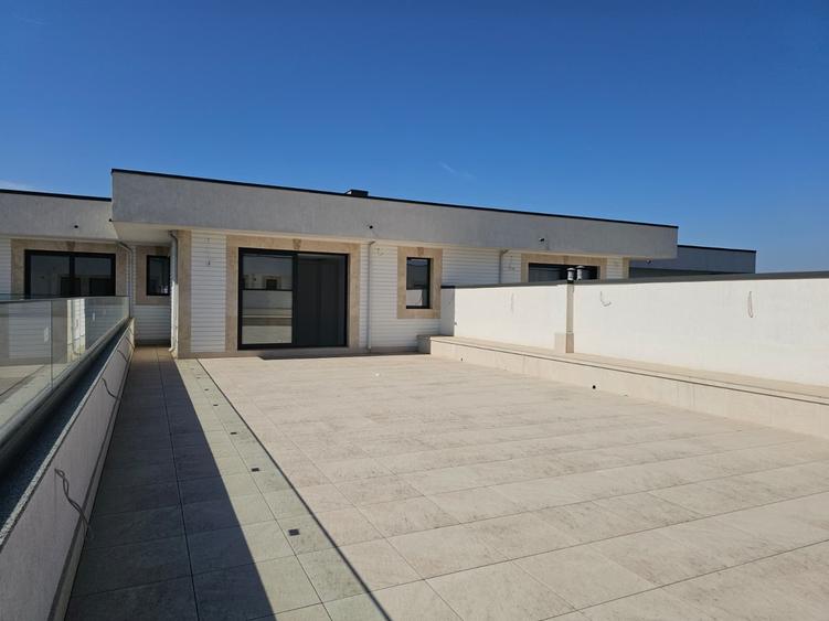 Penthouse 583 mp cu piscina, jacuzzi si vedere panoramica | Trafic Greu - 6