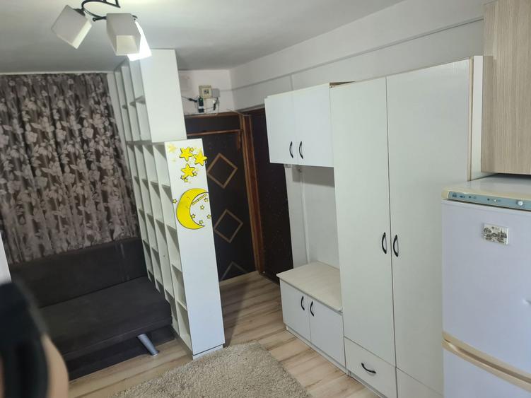 Inchiriez garsonieara parter nufarul - 2