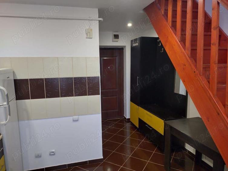 Apartament tip mansarda ,situat la etajul 5 5 , compartimentat pe 2 niveluri -zona Nicolina - 4
