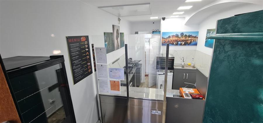 Afacere cu dotare Fast Food pe Revolutiei linga Primarie - 1