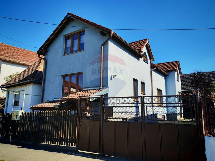 Casă individuală cu 3 camere cu Teren 237 Mp în Nord-Vest