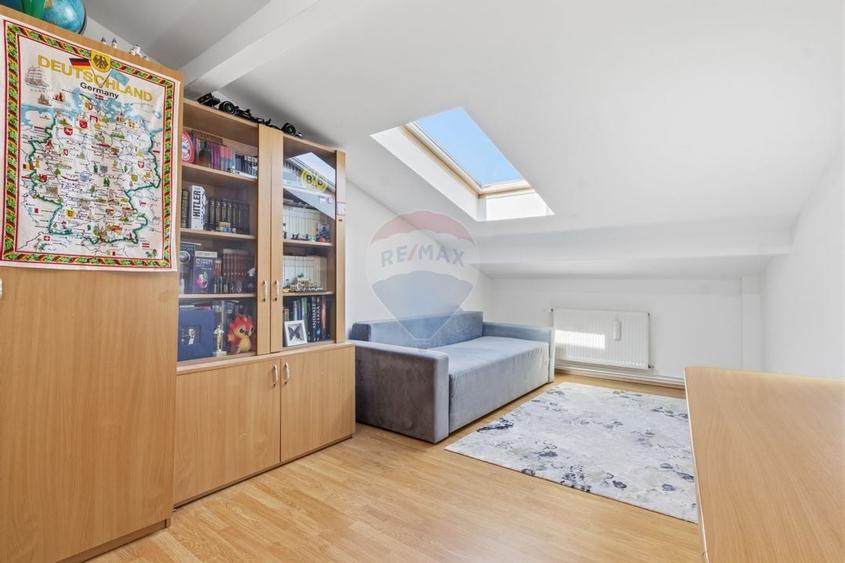 Apartament cu 3 camere pe două niveluri - 10