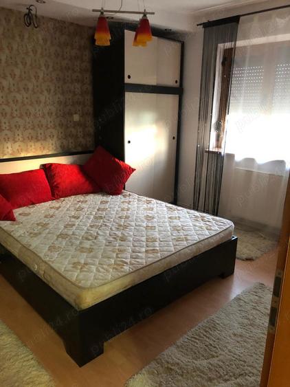 Inchiriere Apartament 3 Camere - Focsani Centru (Pia?a Unirii) - 4