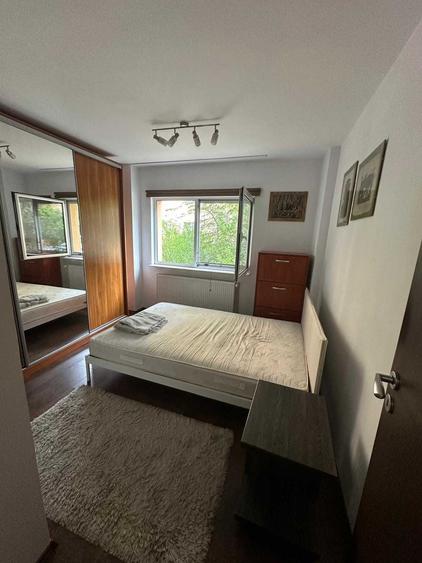Apartament cu 2 camere decomandat în Eremia