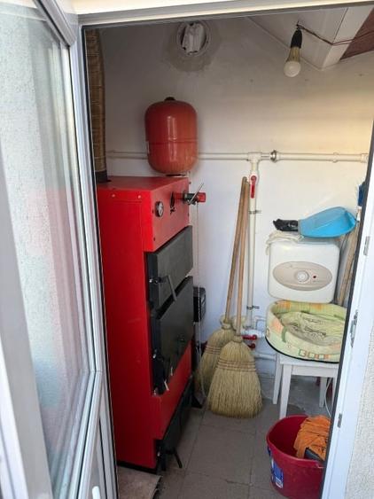 Căsuță cochetă zona Lazu - ieșire la șoseaua Cumpenei - 8