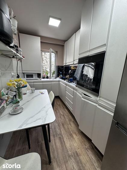 Apartament cu 4 camere, renovat complet - 8