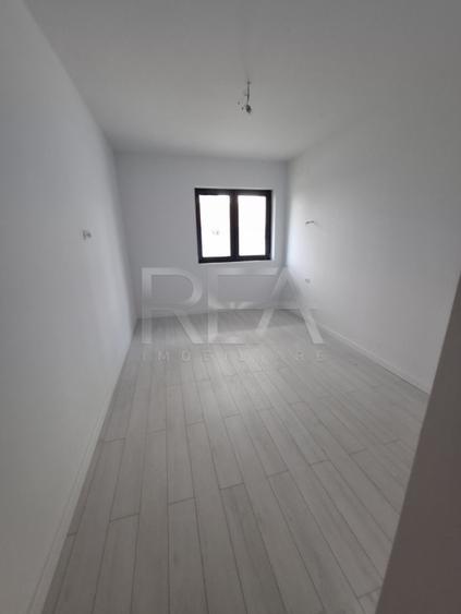 3 camere P/5, parcare, centrala, gradina,  Bdul Timisoara. - 4