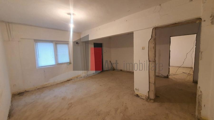 Ap 4 cam Giurgiu decomandat, parter - 10