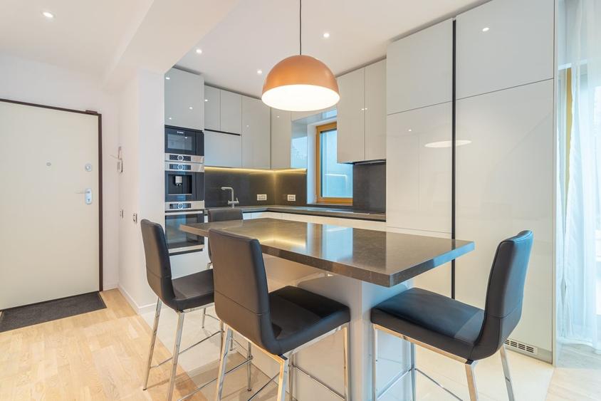 Vanzare - Penthouse - 4 camere + loc de parcare - central-Dacia-Eminescu - 5