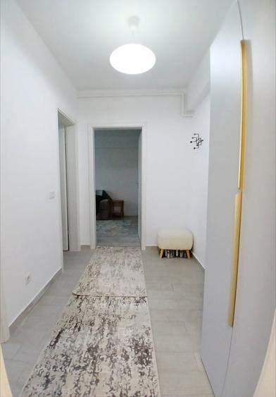 Apartament cu 2 camere decomandat în Titan