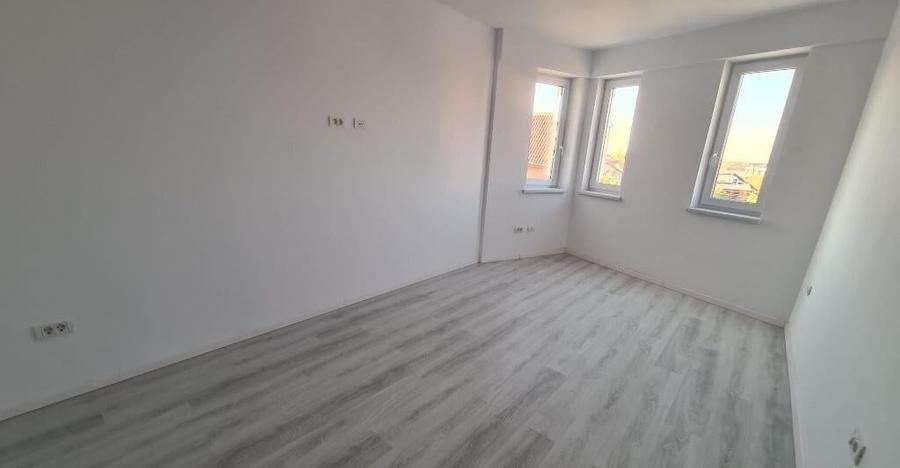 Apartament 4 camere in bloc nou zona Micalaca - ID : RH-40185-property - 1