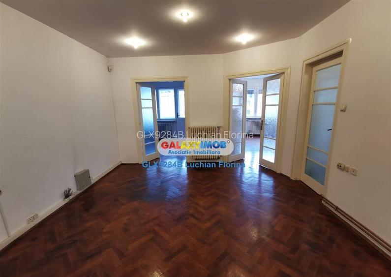 Apartament 3 camere, decomandat, boxa I Occidentului Apartament 3 camere, decomandat, boxa I Occidentului