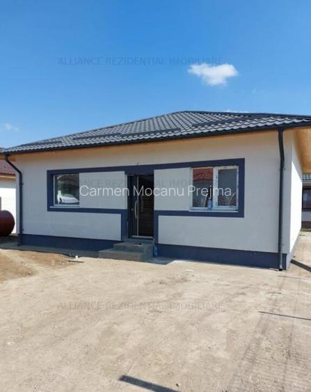 Casa individuala,la 800-900 m de STB si 4 km de metrou.Finalizata