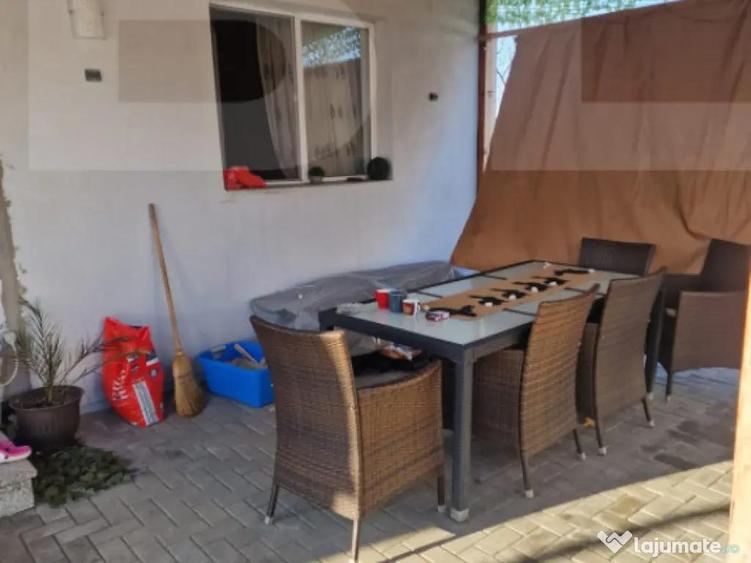 Vand casa la Poalele Viilor - 1