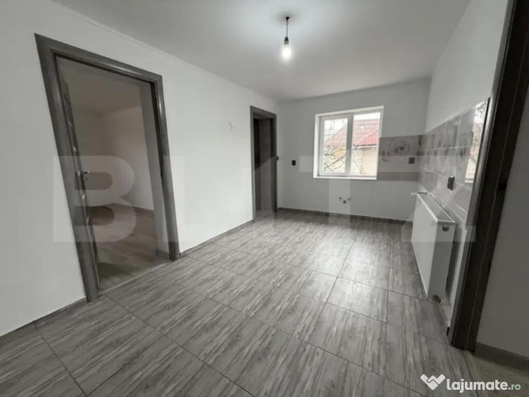 Casa cu 2 camere ?i un teren de 1000 mp - 6