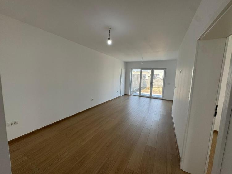 Duplex cu 3 camere cu Garaj în Moșnița Nouă