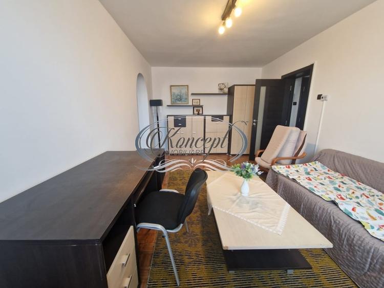 Apartament cu 2 camere semidecomandat, mobilat în Semicentral